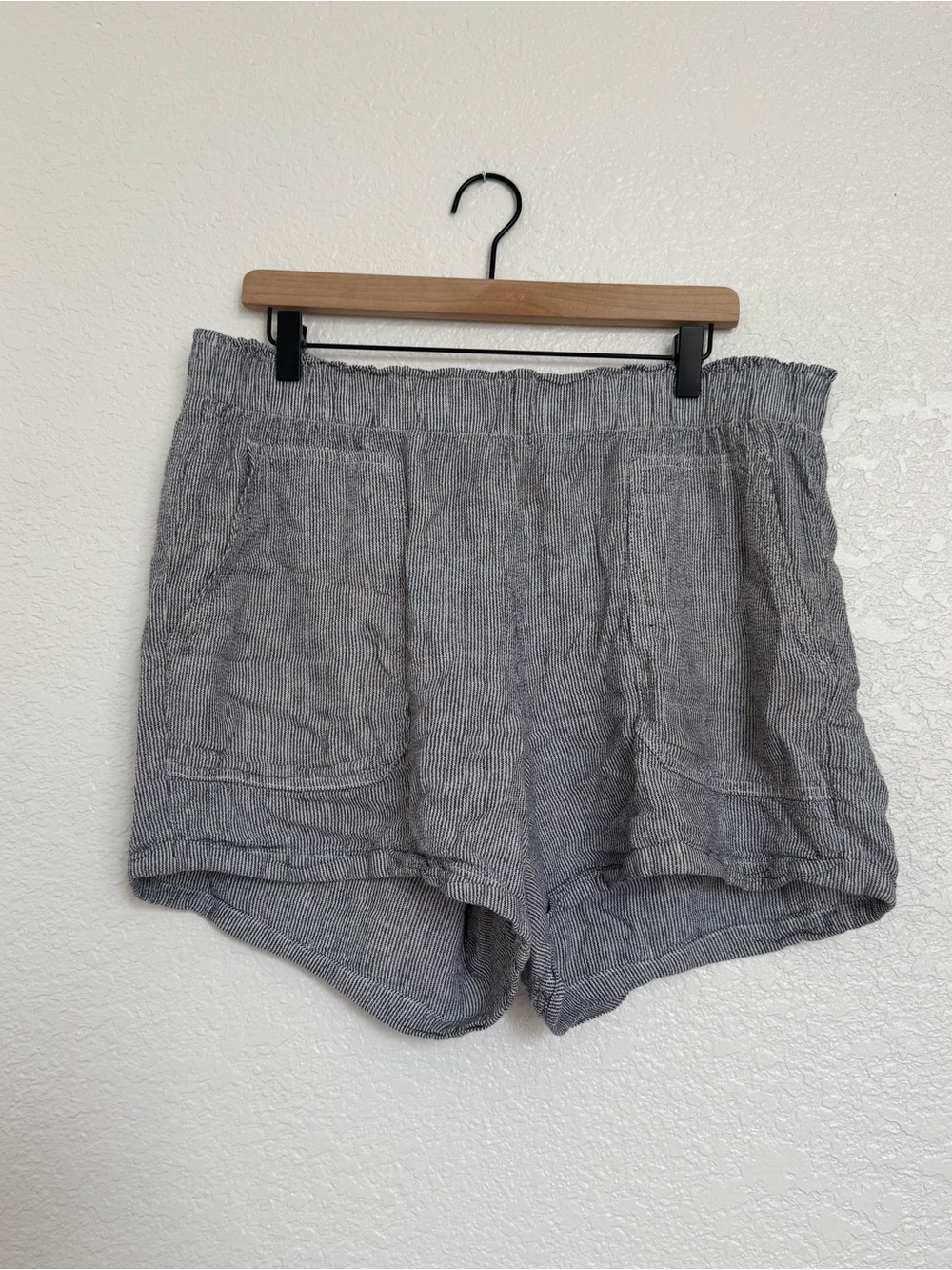 Blue & White Pinstripe Linen-Blend Elastic Waist Shorts